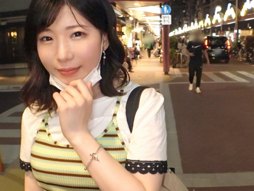 【パイパン】ナンパしたキュートな女のコがパイパン無毛マンコでやらしすぎる！ねっとり愛撫され愛液でヌルヌルに湿り出す！