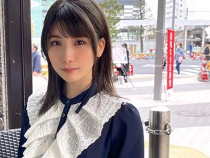 【騎乗位マニア必見】ドスケベ痴女がエチエチボディで誘惑！体位を変えながら激しく突きまくり、淫乱なカラダを絡ませ合う濃厚セックス！大興奮間違いなしのエロさ全開♡