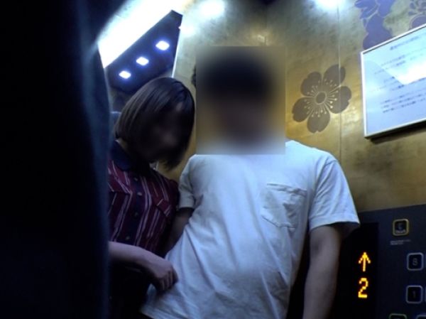 【盗撮カップル】『やだ…見ないで…』現役JDモデルカップルのラブラブSEXを完全盗撮！ちっぱい美乳と敏感マ○コをホテルで激写！プライベートSEX丸見え！！