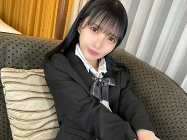 【パパ活JKの裏顔】『おっさんチンポ最高…』色白女子校生が年上チンポに夢中！大人チンポで何度もイキまくる、ウブな顔してエロすぎる♡