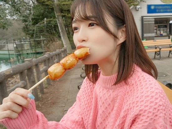 【コスプレJDの悲劇】『やだ…やめて…』華奢な女子大生レイヤーが撮影中にカメコオヤジに襲われる！剛毛マ●コを晒され、デカチンで犯され嫌悪の表情を浮かべる…！