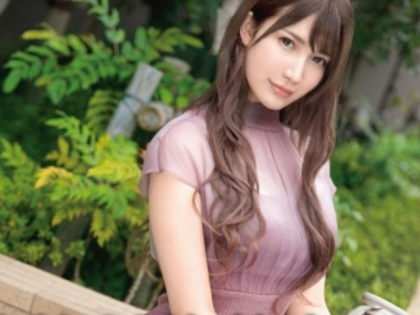 【美ボディ学生の淫乱覚醒】『もっと…奥まで…』服飾系のスレンダー美少女が連続顔射で乱れまくる！ 高速ピストンで膣内をかき回され、エッチな美ボディが感じまくり！