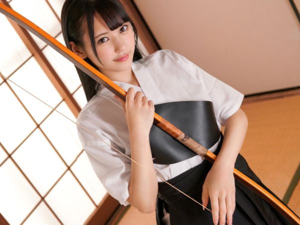 【部活後の禁断エッチ】貧乳スレンダーな弓道美少女が先輩と部室で密会！畳をビショビショにするほど感じまくり、スレンダーボディを激しく揺らすエロすぎる部活NTR♡
